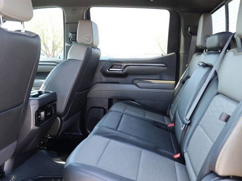 Used 2024 Chevrolet Silverado 1500 ZR2 w/ Technology Package image 15