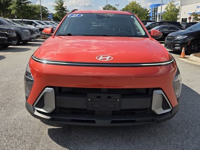 Used 2025 Hyundai Kona SEL FWD image 3