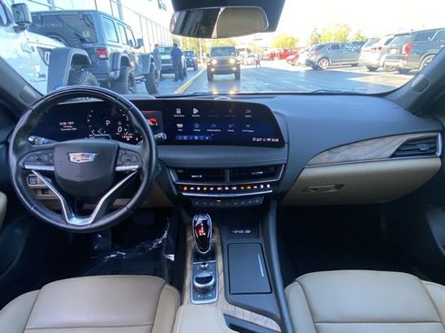 Used 2025 Cadillac CT5 Premium Luxury image 15