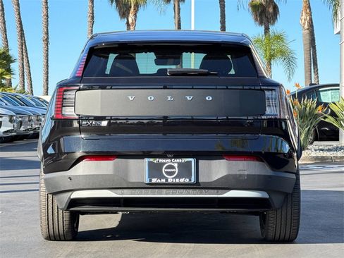 New 2026 Volvo EX30 Cross Country Ultra image 4