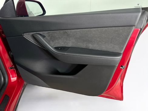 Used 2022 Tesla Model Y Performance AWD/4WD image 31