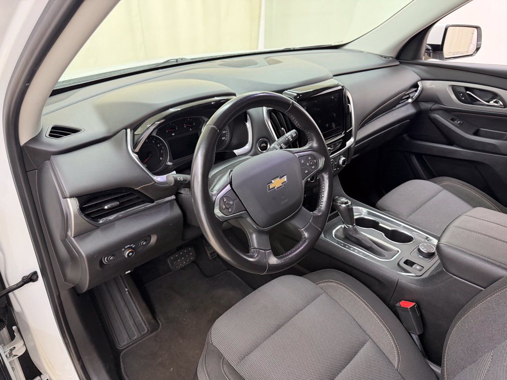 Used 2020 Chevrolet Traverse LT AWD/4WD image 19