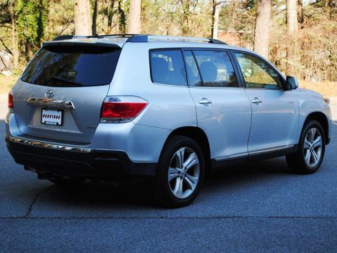 Used 2013 Toyota Highlander Limited image 21