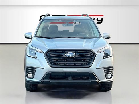 Used 2024 Subaru Forester Limited image 2