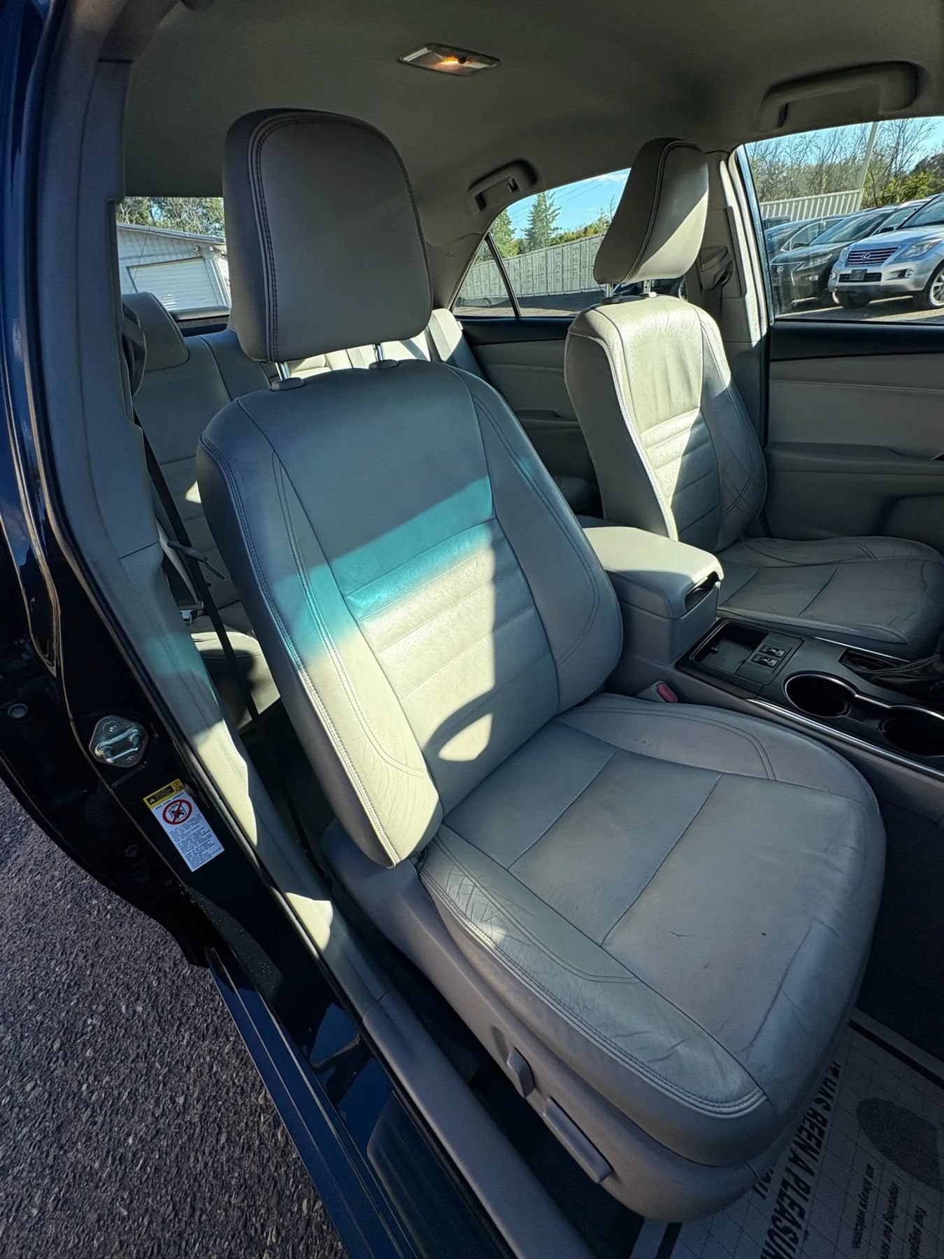 Used 2015 Toyota Camry XLE FWD image 29