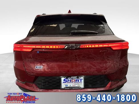 Used 2025 Chevrolet Equinox EV RS FWD image 11