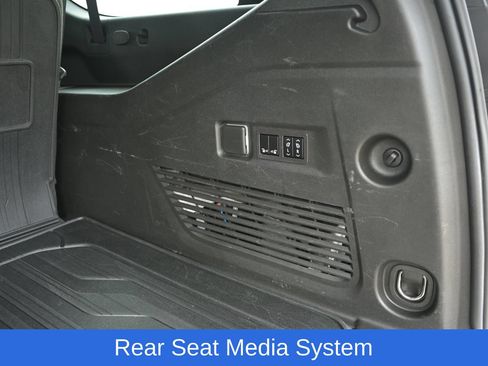 Used 2023 GMC Yukon XL Denali Ultimate w/ LPO, Floor Liner Package AWD/4WD image 39