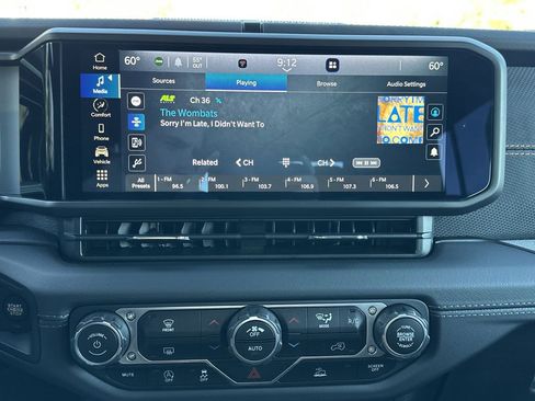 Certified 2024 Jeep Gladiator Mojave image 10