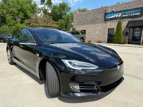 Used 2020 Tesla Model S Long Range Plus AWD/4WD image 3