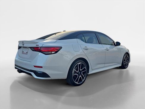Used 2024 Nissan Sentra SR w/ SR Premium Package image 5