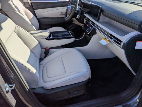 New 2025 Hyundai Tucson Limited image 26