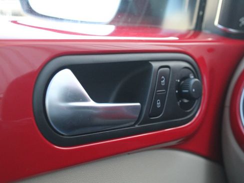 Used 2012 Volkswagen Beetle 2.5 FWD image 6