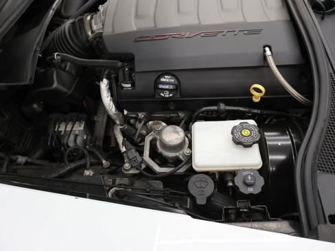 Used 2019 Chevrolet Corvette Stingray Coupe w/ 1LT RWD image 15