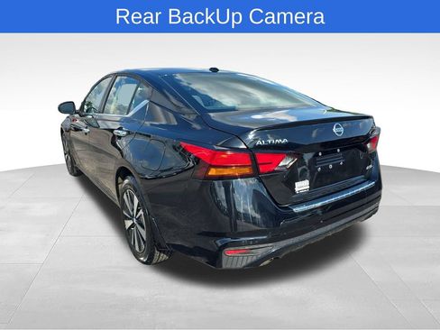 Used 2021 Nissan Altima 2.5 SV w/ SV Premium Package AWD/4WD image 4