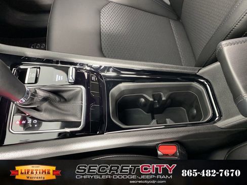 New 2026 Jeep Compass Latitude image 24