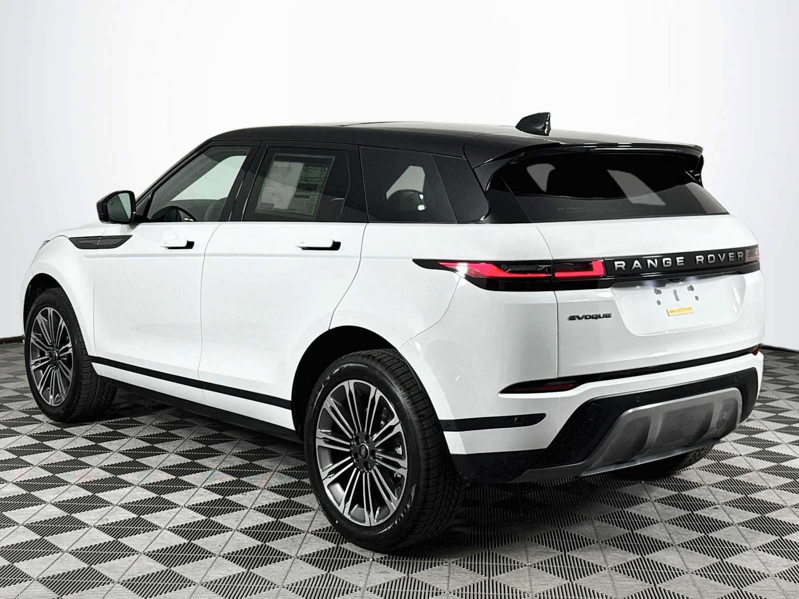New 2026 Land Rover Range Rover Evoque S AWD/4WD image 7