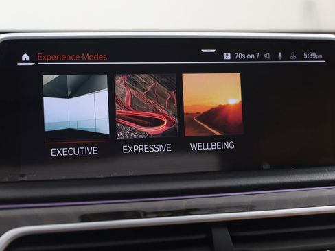 Used 2022 BMW 750i xDrive w/ Luxury Rear Seating Package image 46