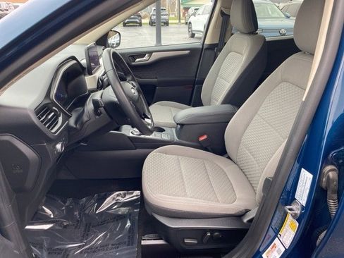 Used 2020 Ford Escape SE Sport image 19