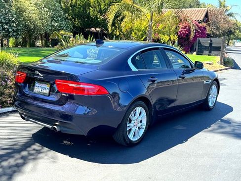 Used 2018 Jaguar XE Premium image 6
