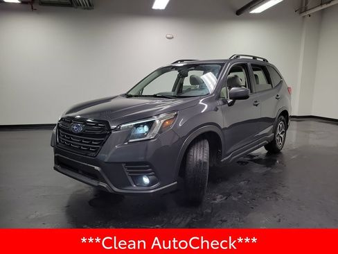 Used 2024 Subaru Forester Premium AWD/4WD image 4