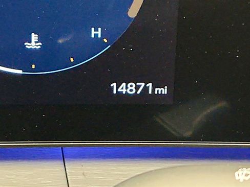 Used 2024 Hyundai Santa Fe Limited FWD image 16