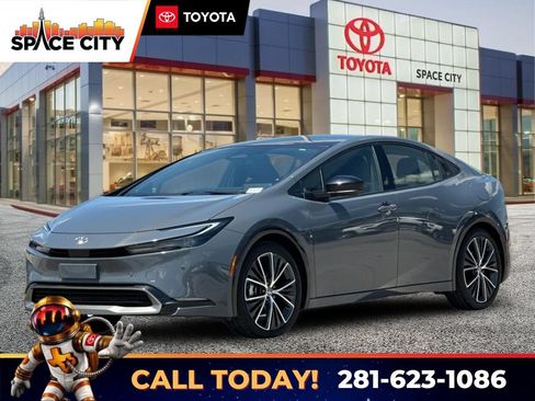 Used 2025 Toyota Prius Limited FWD image 1