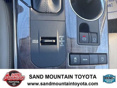 Used 2022 Toyota Highlander Platinum image 20