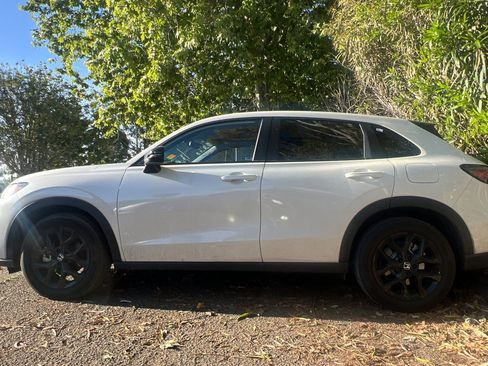 Used 2024 Honda HR-V Sport image 6