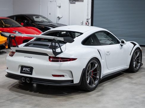 Used 2016 Porsche 911 GT3 RS RWD image 6