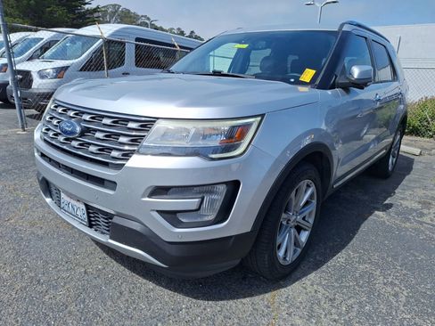 Used 2017 Ford Explorer Limited AWD/4WD image 2