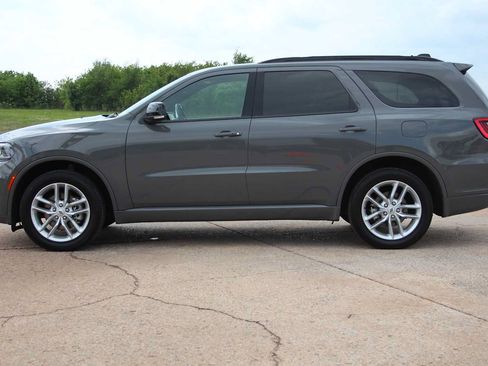 Used 2025 Dodge Durango GT AWD/4WD image 6