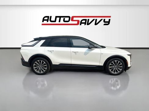 Used 2025 Cadillac Lyriq Sport RWD image 8