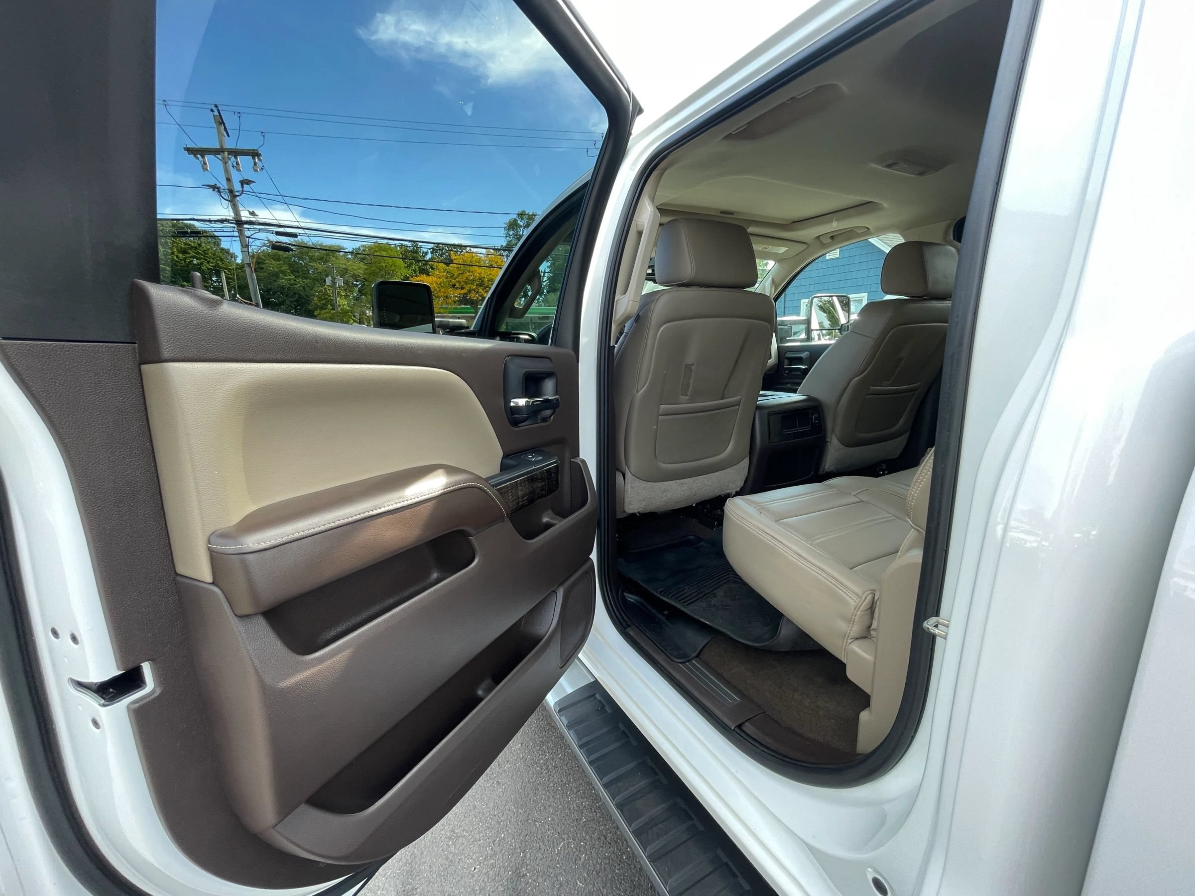 Used 2015 GMC Sierra 3500 Denali w/ Duramax Plus Package AWD/4WD image 22