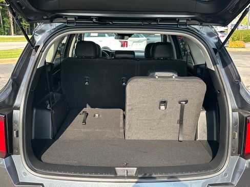 Certified 2023 Kia Sorento S FWD image 16