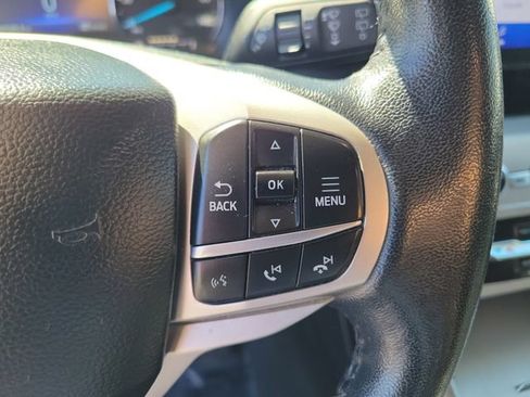 Certified 2023 Ford Explorer XLT w/ Equipment Group 202A AWD/4WD image 6