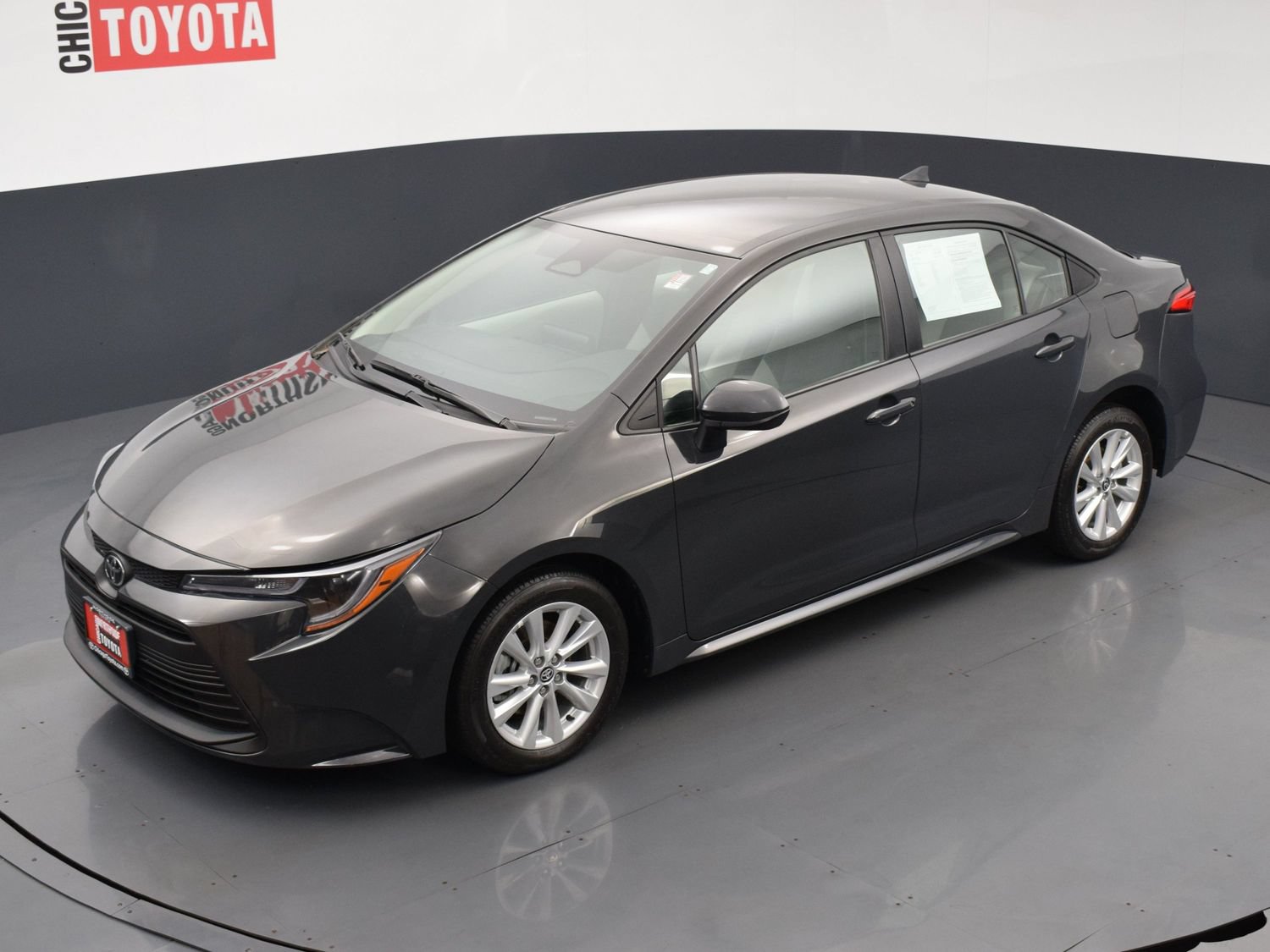 Used 2025 Toyota Corolla LE w/ LE Premium Package FWD image 24