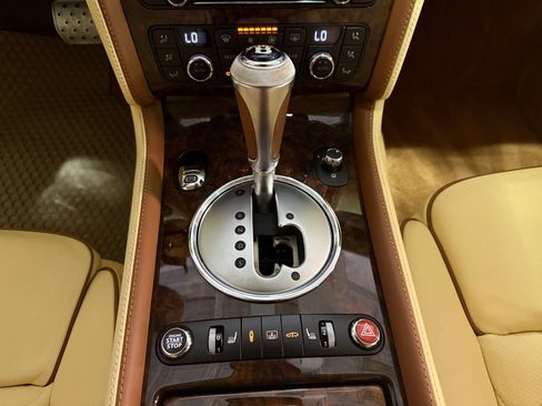 Used 2012 Bentley Flying Spur Flying Spur AWD/4WD image 16