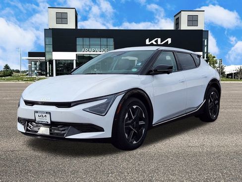 New 2025 Kia EV6 Wind image 4