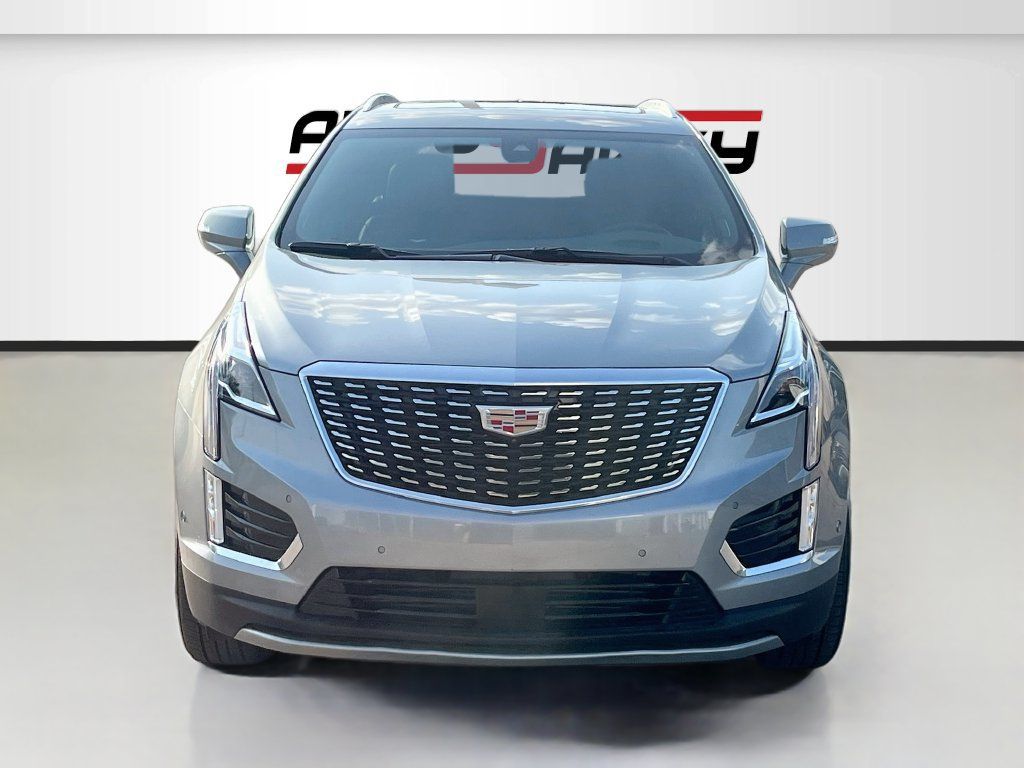 Used 2025 Cadillac XT5 Premium Luxury w/ Technology Package AWD/4WD image 2
