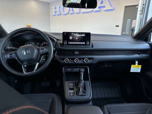 Used 2025 Honda CR-V Sport image 15