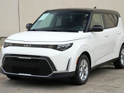 Used 2025 Kia Soul S FWD image 44