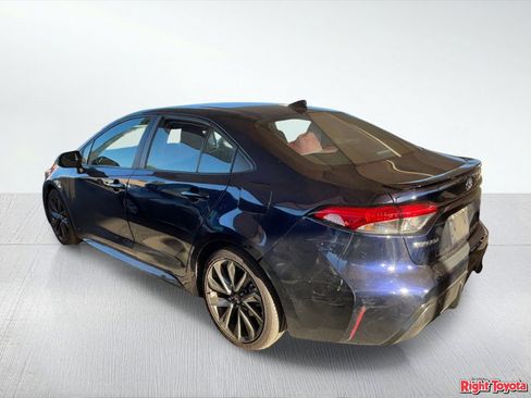 Used 2024 Toyota Corolla SE w/ SE Premium Package image 3