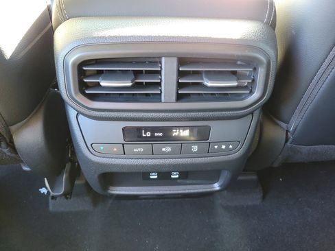 New 2026 Honda Pilot Touring image 17