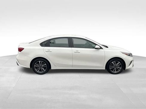 Certified 2024 Kia Forte LXS image 9