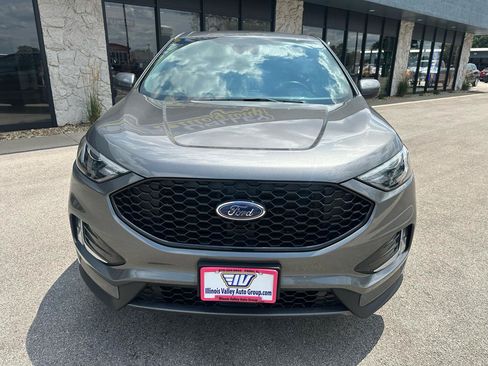 Used 2022 Ford Edge ST-Line w/ Class II Trailer Tow Package AWD/4WD image 10