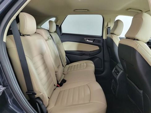 Used 2023 Ford Edge SEL w/ Convenience Package image 16