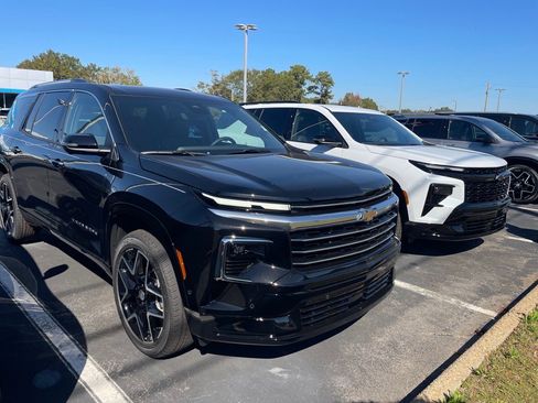 New 2026 Chevrolet Traverse High Country image 3