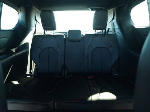 New 2026 Chrysler Pacifica Select FWD image 24