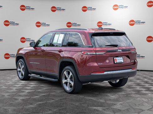 Used 2024 Jeep Grand Cherokee Limited w/ Luxury Tech Group II AWD/4WD image 7