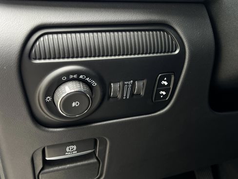 Used 2024 Jeep Grand Wagoneer L Series III AWD/4WD image 23